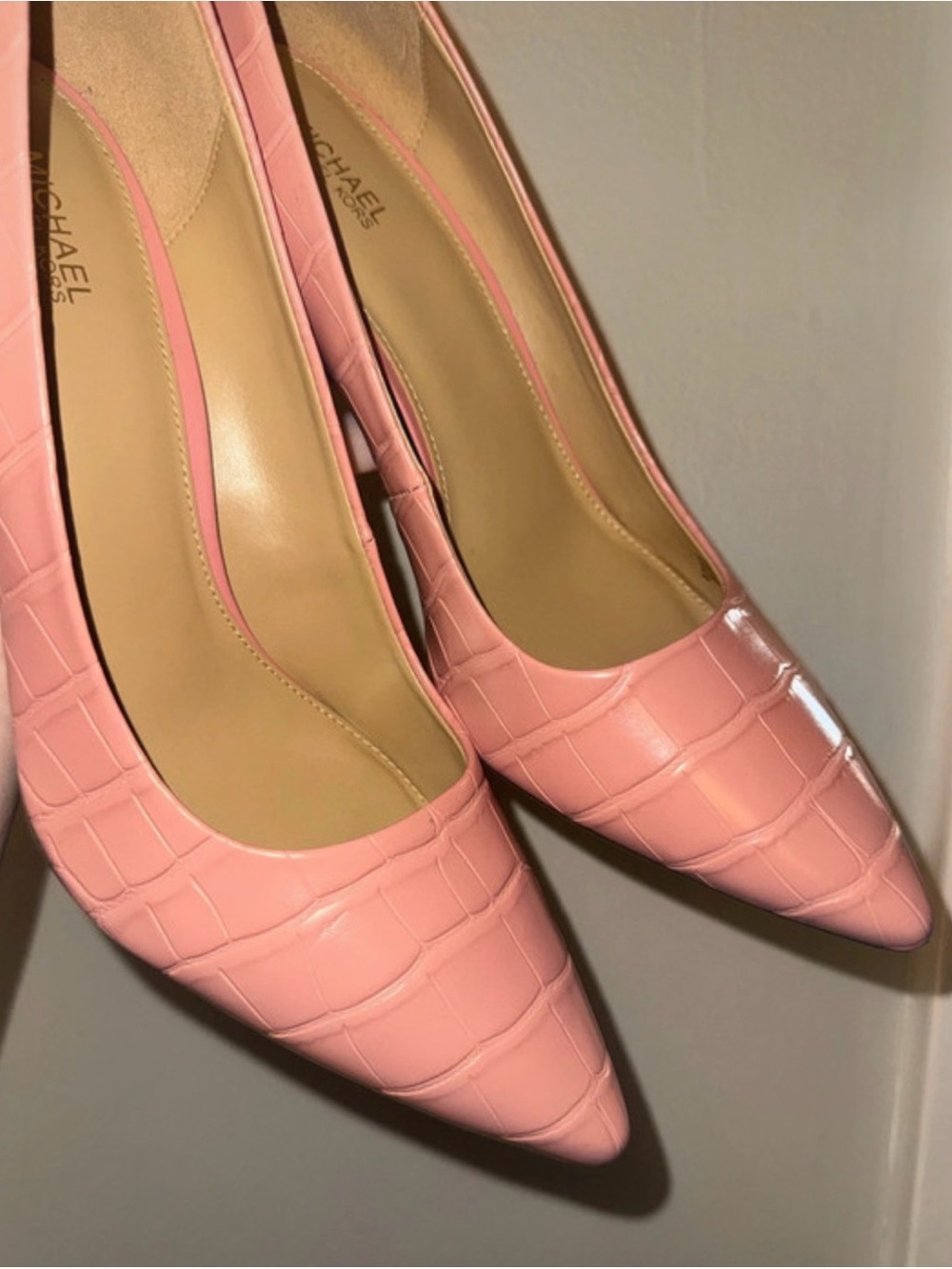 Michael Kors Croc-Embossed Pink Pointed-Toe Pumps